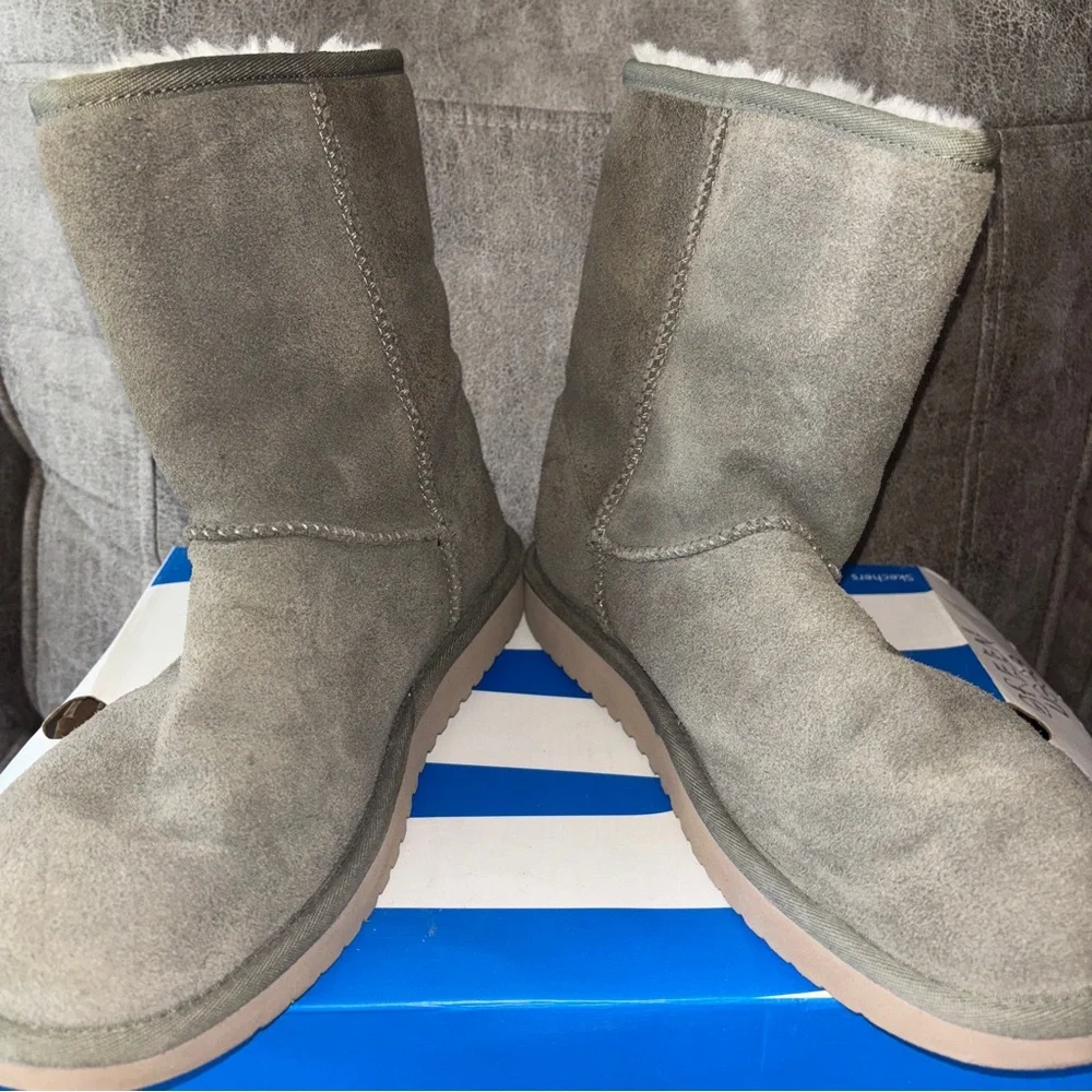 Koolaburra by Ugg Women’s Victoria Short Fur Boots Size 10